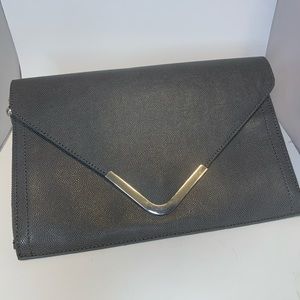 5/$25 - NWOT Forever 21 grey clutch